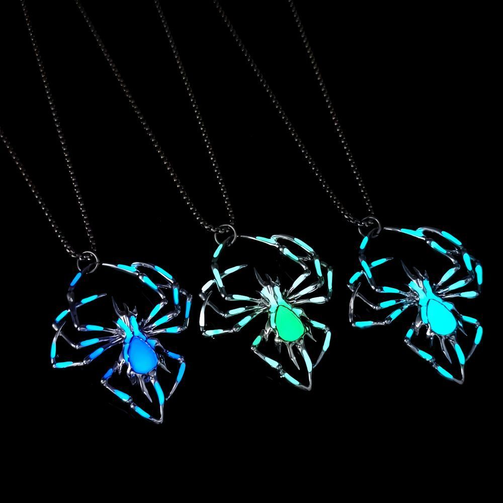 Luminous Gothic Spider Necklace – Glow-in-the-Dark Halloween Jewelry for Men and Women