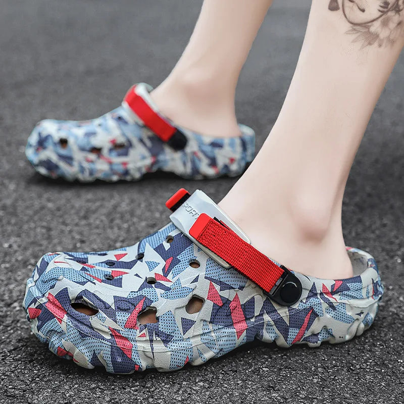 Men's Camouflage Clogs – Waterproof Garden Shoes, Lightweight Slip-On Sandals, Outdoor & Home Comfort Slippers