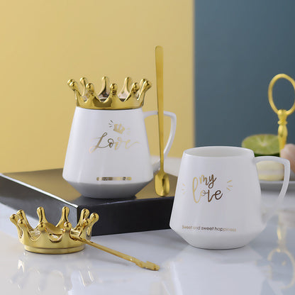 Crown Mug – Royal Coffee Cup with Golden Lid