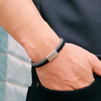 Knotic Men’s Paracord Bracelet with Magnetic Stainless Steel Clasp – Rugged & Stylish