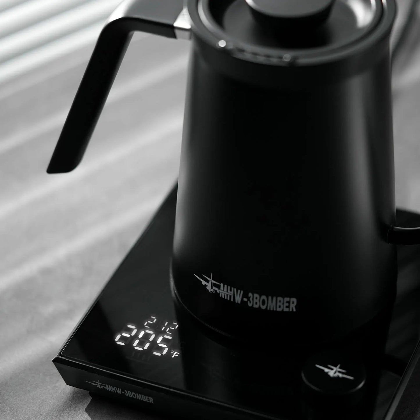 [Original] MHW-3BOMBER Smart Electric Coffee Kettle With Precise Temperature Control