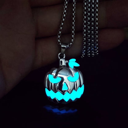 Glowing Jack-O'-Lantern Necklace – Light-Up Halloween Pumpkin Pendant